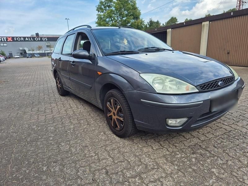 Grau Gebraucht 2003 Ford Focus Kombi | 500 € (Superpreis) - Bild 1/4