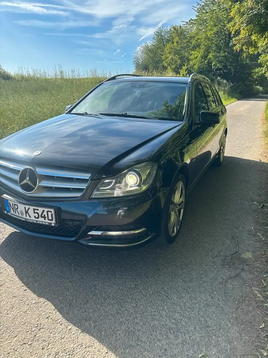 Usata Mercedes C220 AMG line 170 CV (125 kW) 2012 Nero Station wagon
