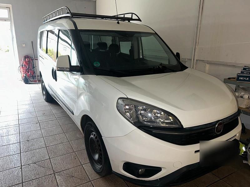 Gebraucht Fiat Doblò 120 PS (88 kW) 2017 Weiß Van / Kleinbus