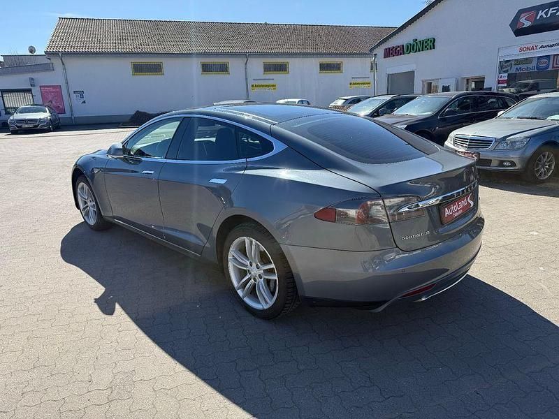 Second-hand Tesla Model S 284 kW (387 CP) 2014 Gri Hatchback