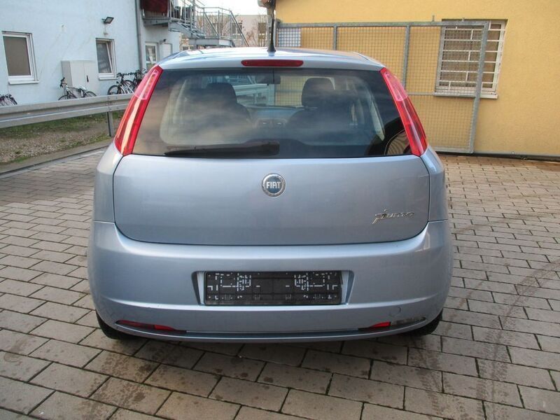 Gebraucht Fiat Punto 90 PS (66 kW) 2009 Blau Kleinwagen