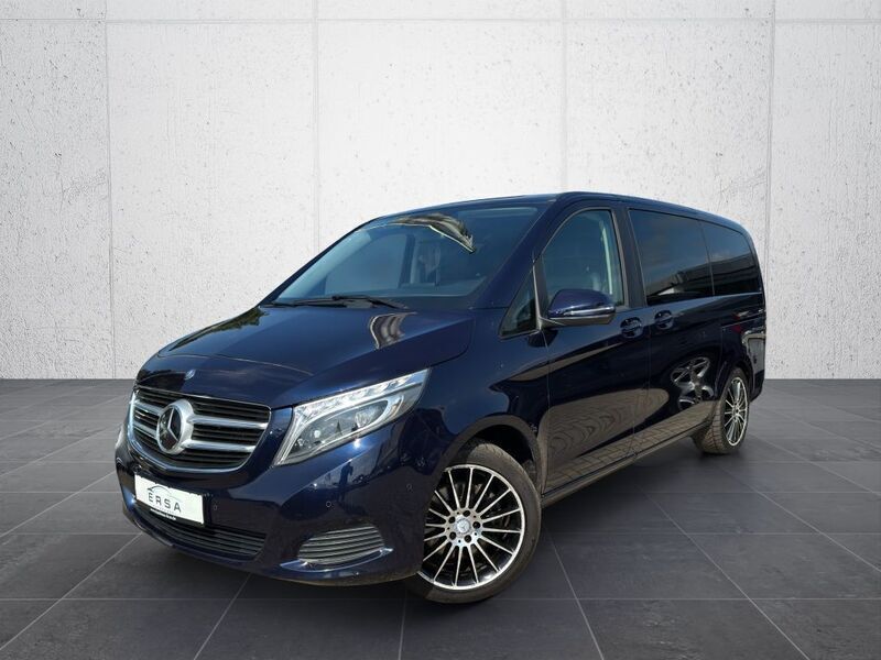 Blau Gebraucht 2017 Mercedes V250 Edition Van / Kleinbus | 37.999 € (Guter Preis) - Bild 1/4