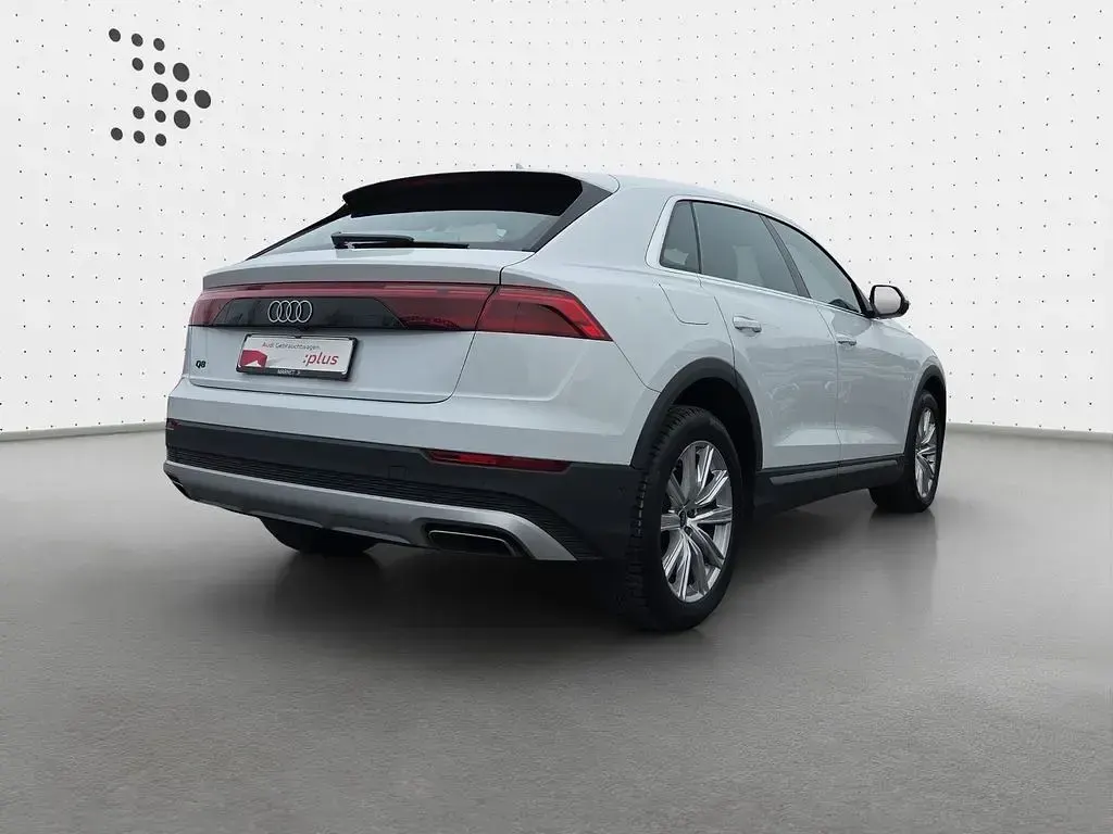 Gebraucht Audi Q8 S-Line 340 PS (250 kW) 2024 Gletscherweiß metallic SUV