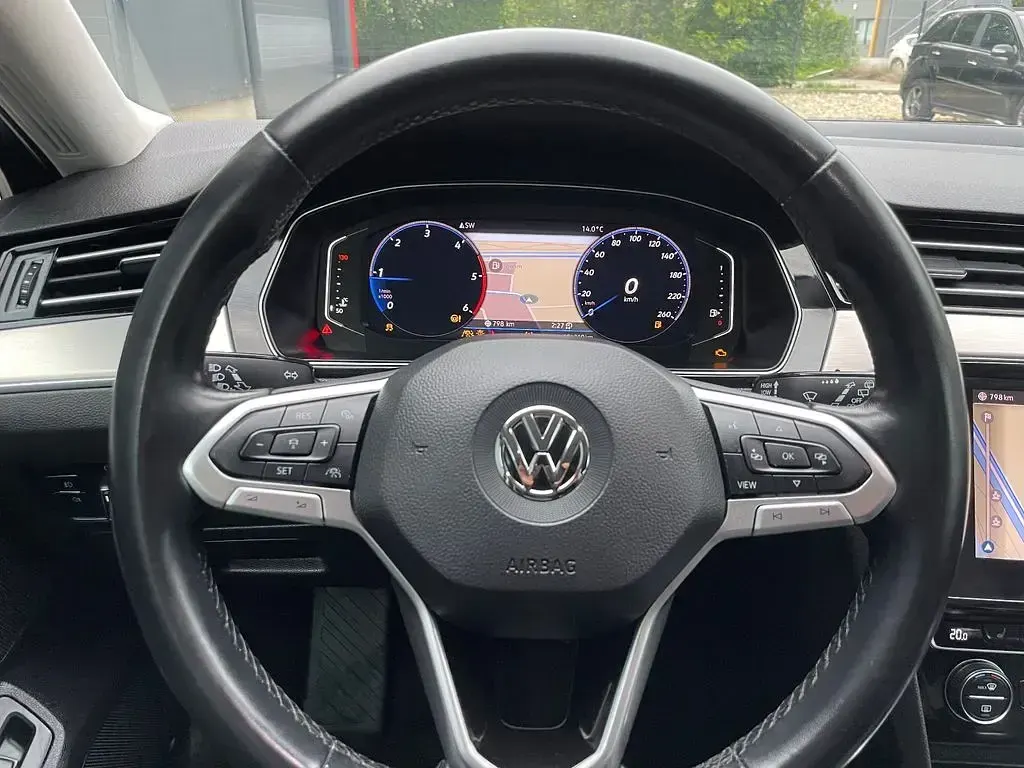 Gebraucht VW Passat Elegance 150 PS (110 kW) 2019 Blau Limousine