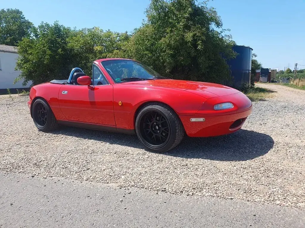 Second-hand Mazda MX5 116 CP (85 kW) 1990 Roșu Cabrio