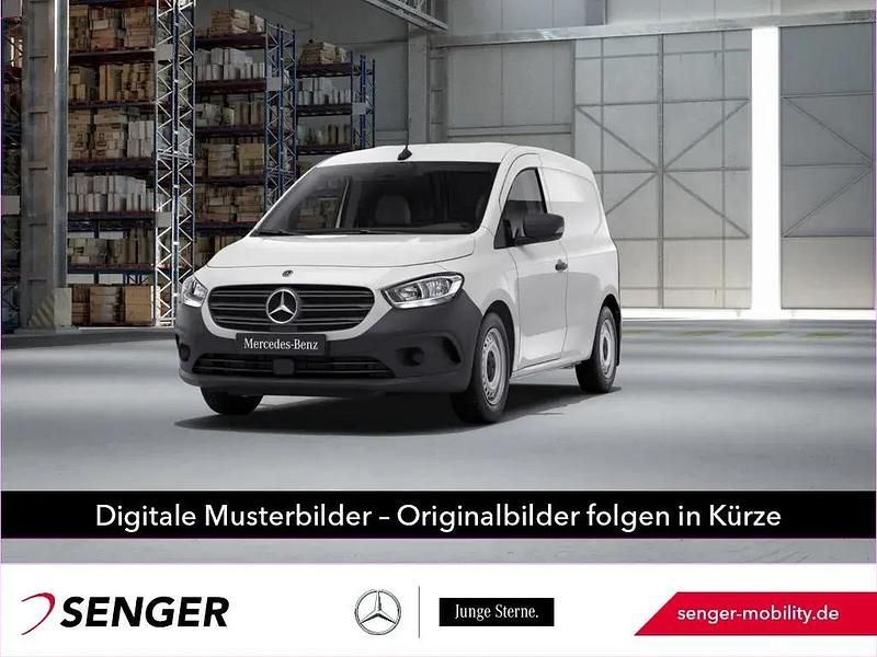 Weiß Gebraucht 2022 Mercedes Citan 108 Van / Kleinbus | 17.791 € - Bild 1/1