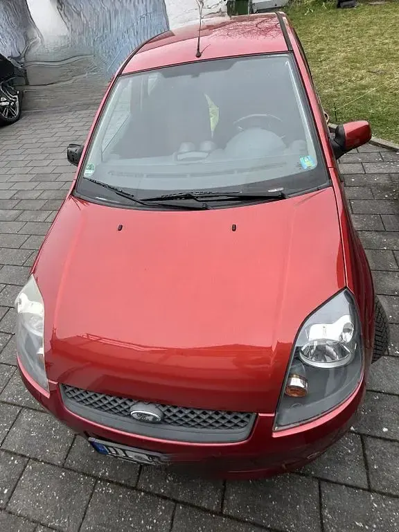 Gebraucht Ford Fiesta Style 80 PS (58 kW) 2008 Rot Kleinwagen