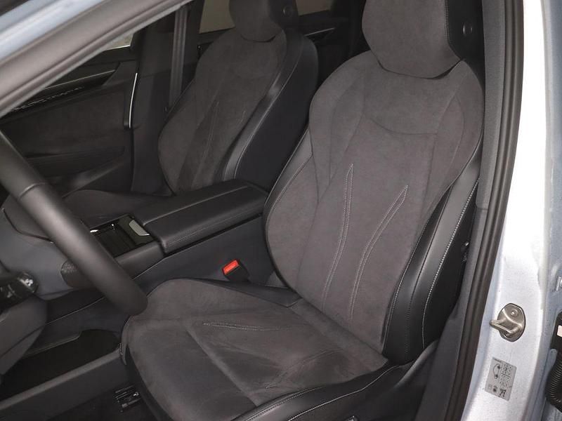 Neu VW ID.7 Pro 210 kW (286 PS) 2026 Scale silver metallic / schwa Limousine