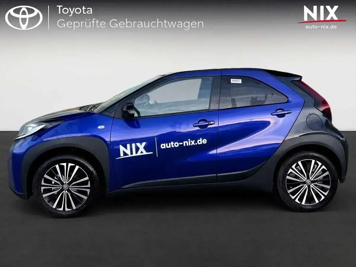 Gebraucht Toyota Aygo X Comfort 72 PS (52 kW) 2025 Juniperblue / black mica SUV