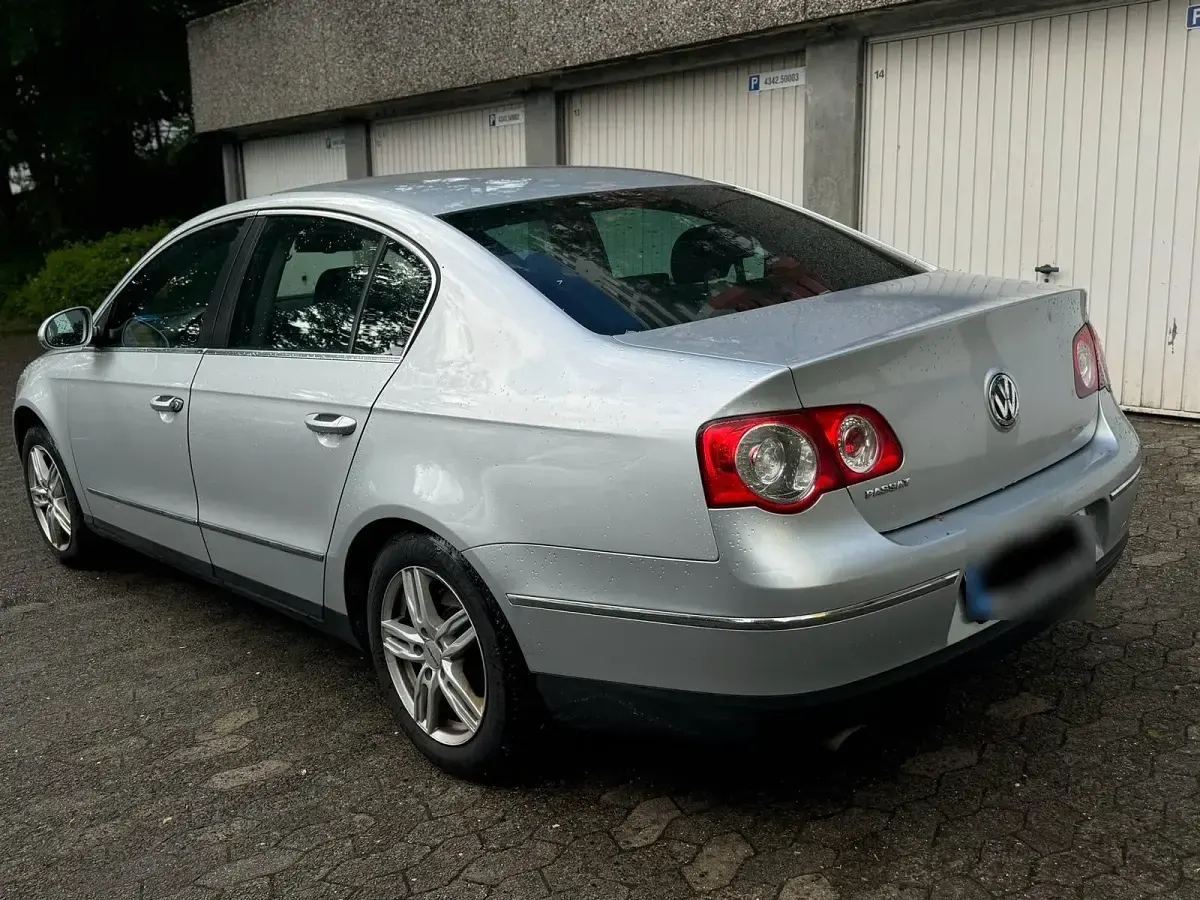 Gebraucht VW Passat 116 PS (85 kW) 2008 Silber Limousine