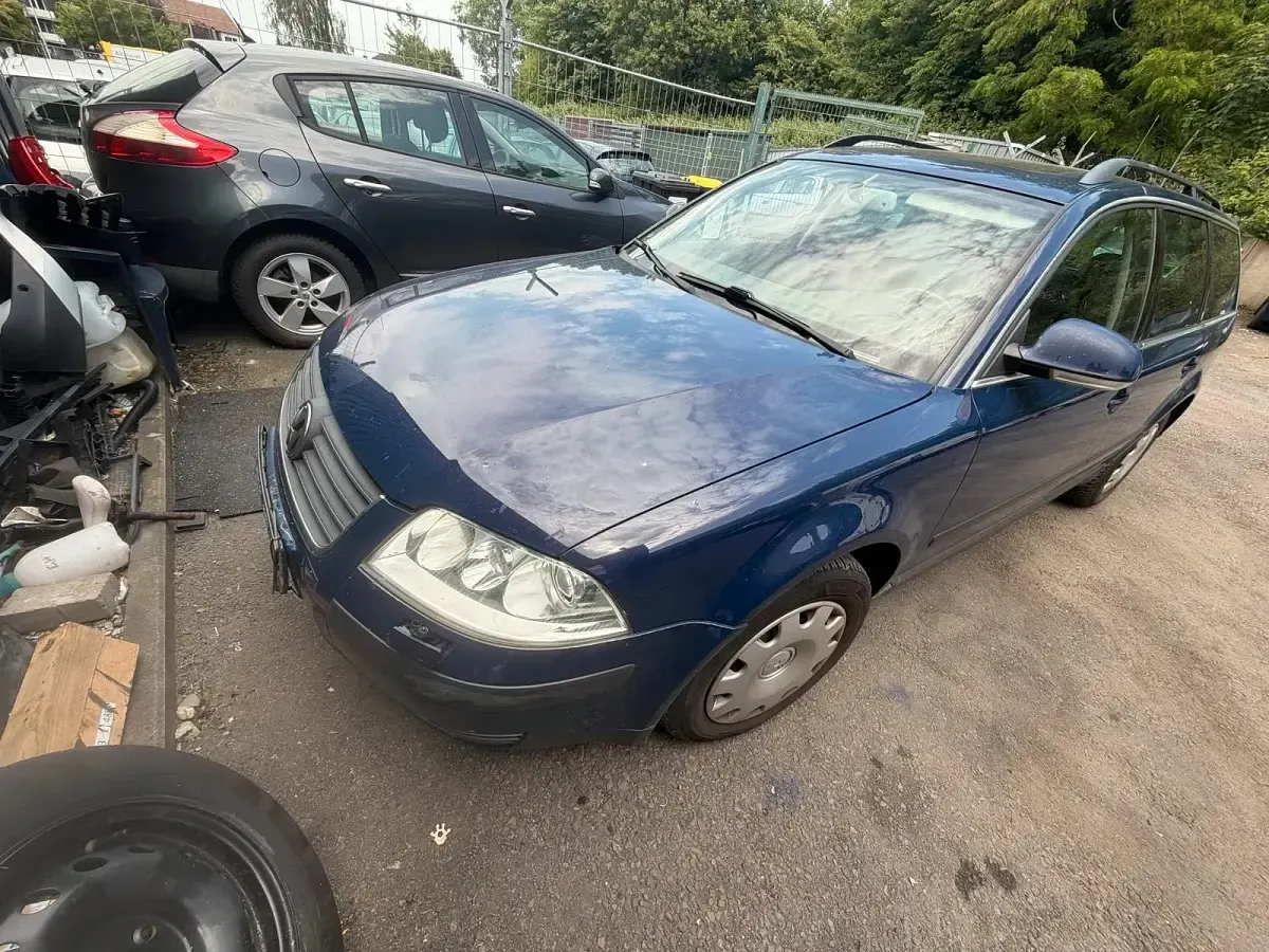 Gebraucht VW Passat 116 PS (85 kW) 2004 Blau Kombi