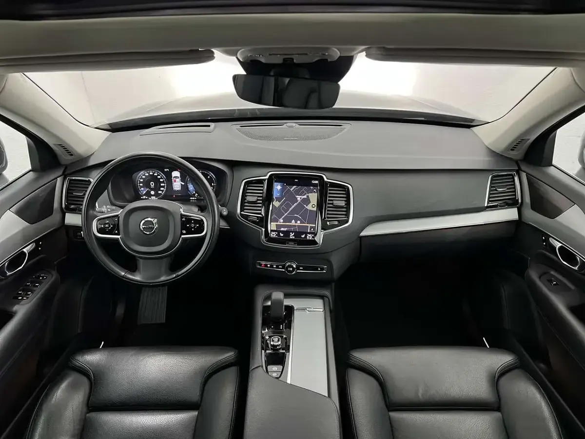 Gebraucht Volvo XC90 391 PS (287 kW) 2022 Savile grey (metallic) SUV