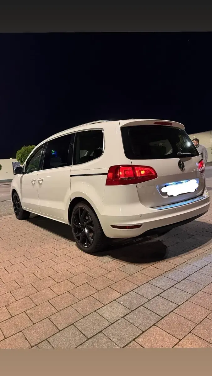 Gebraucht VW Sharan 170 PS (125 kW) 2011 Weiß Van / Kleinbus