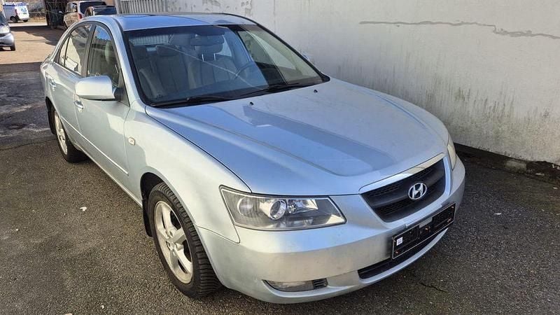 Gebraucht Hyundai Sonata 162 PS (119 kW) 2006 Silber Limousine
