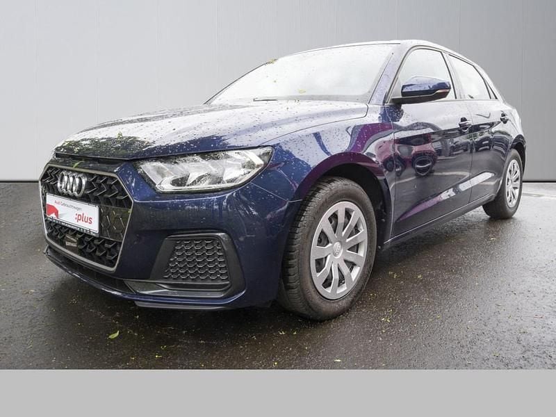 Blau Gebraucht 2024 Audi A1 Sportback Advanced Kleinwagen | 20.930 € (Superpreis) - Bild 1/4