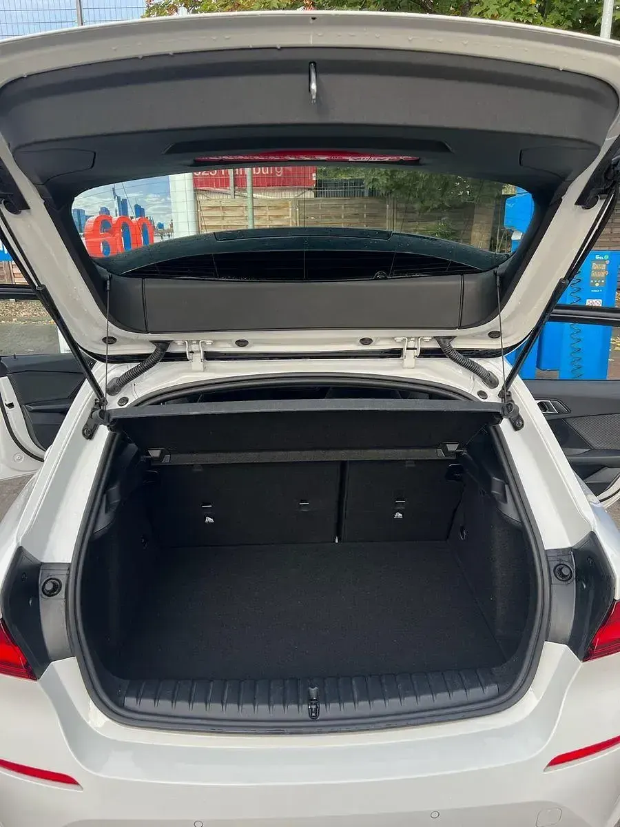 Gebraucht BMW 118 Advantage 136 PS (100 kW) 2020 Weiß Kleinwagen