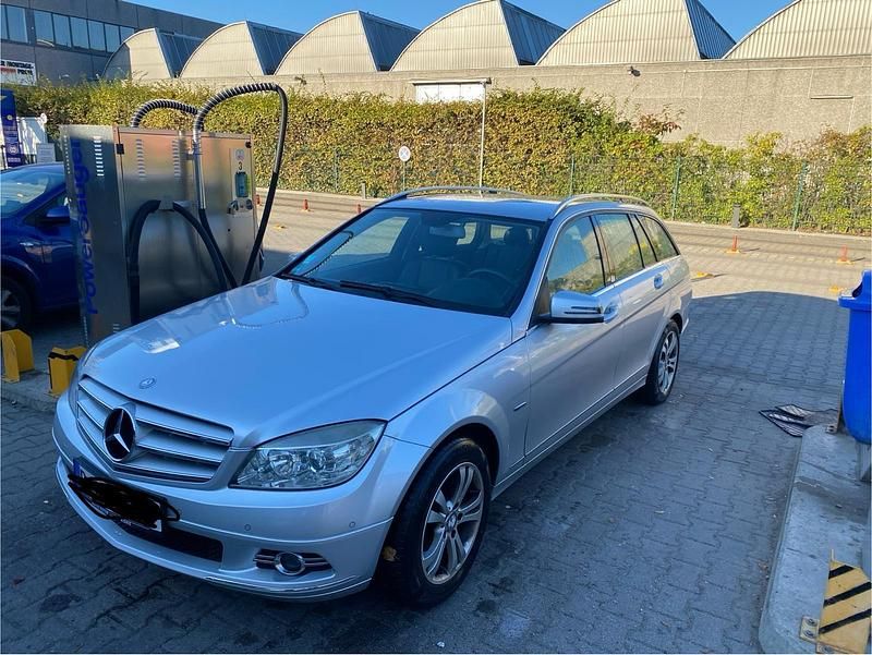 Silber Gebraucht 2010 Mercedes C200 Kombi | 5.800 € - Bild 1/4