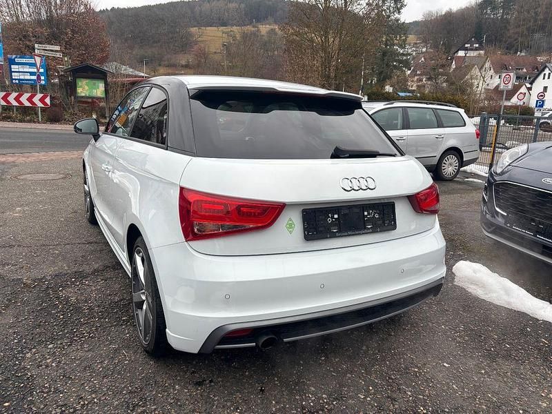 Gebraucht Audi A1 Attraction 90 PS (66 kW) 2014 Weiß Kleinwagen
