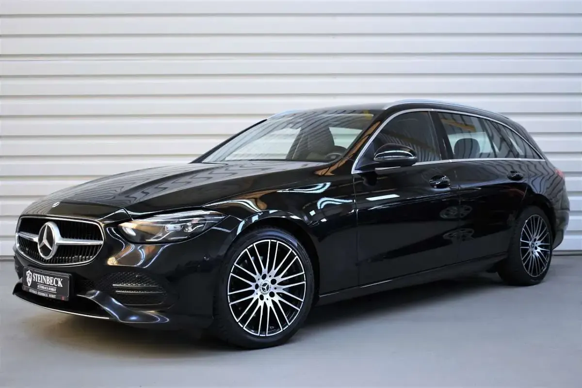 Gebraucht Mercedes C220 Avantgarde 200 PS (147 kW) 2021 Schwarz Kombi