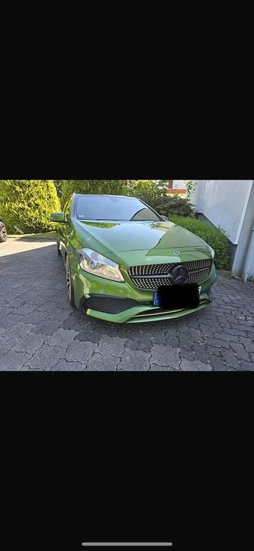 Gebraucht Mercedes A250 218 PS (160 kW) 2017 Grün Kleinwagen