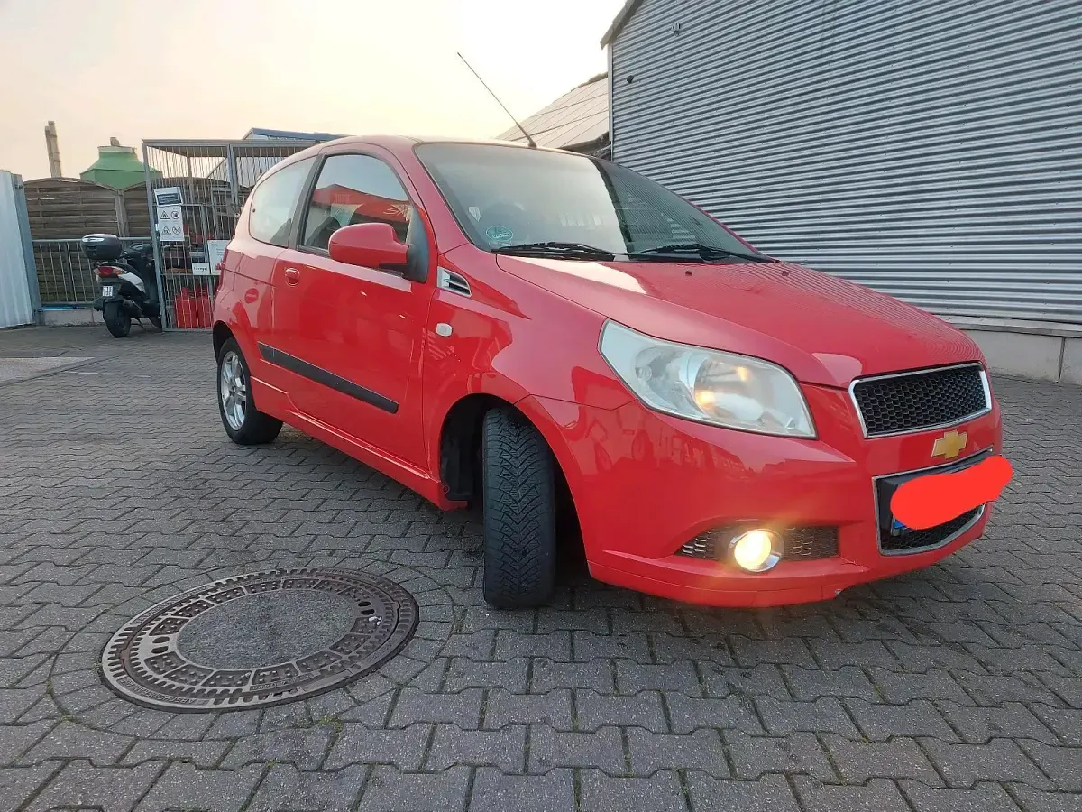 Gebraucht Chevrolet Aveo 84 PS (61 kW) 2010 Rot Kleinwagen