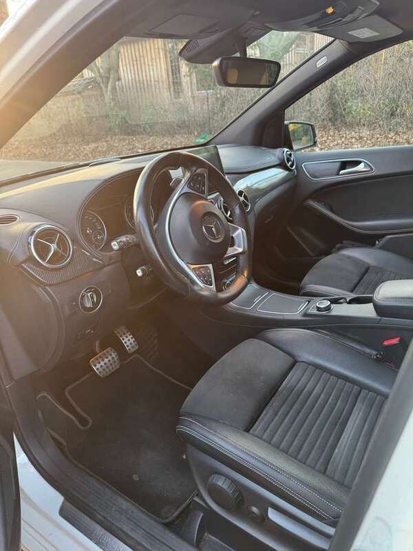 Weiß Gebraucht 2017 Mercedes B200 AMG Van / Kleinbus | 16.900 € (Fairer Preis) - Bild 1/4
