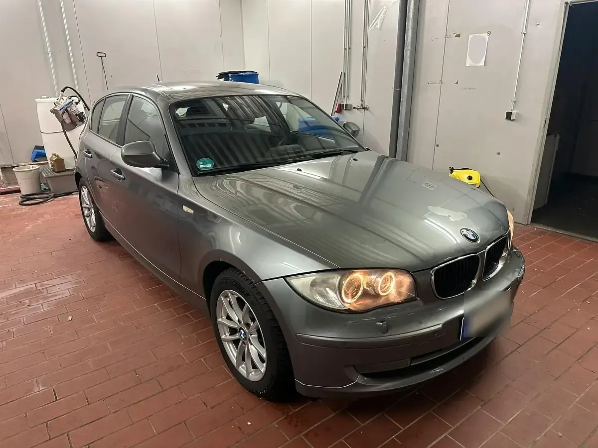 Gebraucht BMW 118 143 PS (105 kW) 2010 Grau Kleinwagen