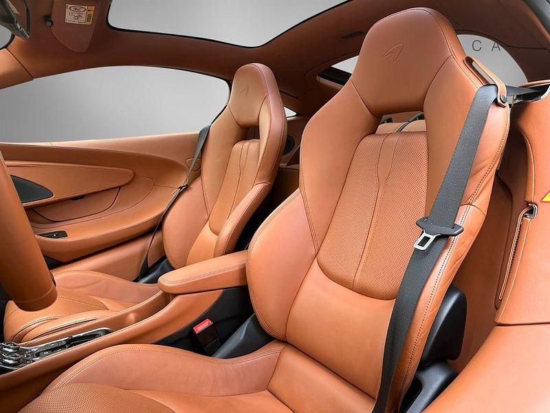 Gebraucht McLaren 570GT 570 PS (419 kW) 2018 Silber Coupé