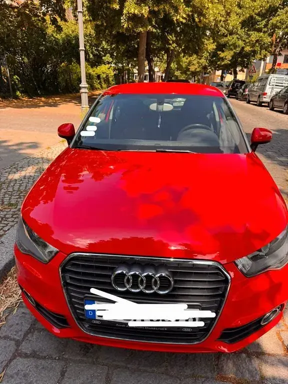 Gebraucht Audi A1 Ambition 122 PS (89 kW) 2012 Rot Kleinwagen
