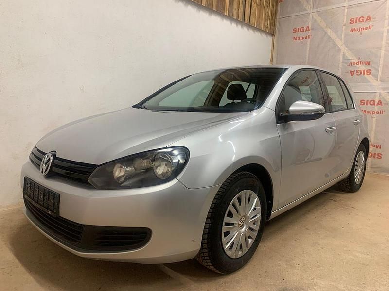 Silber Gebraucht 2009 VW Golf VI Trendline Limousine | 6.700 € (Fairer Preis) - Bild 1/4