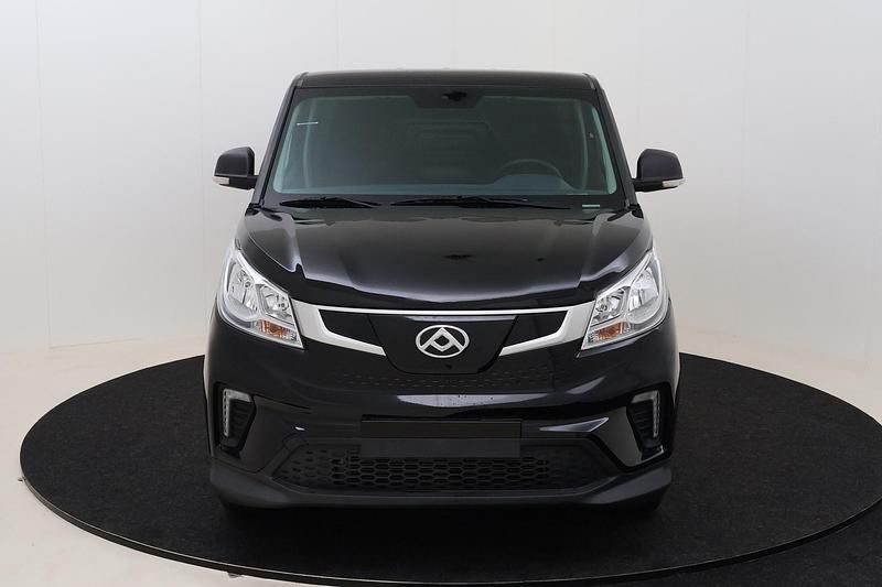 Neu Maxus eDeliver 3 117 kW (160 PS) 2026 Black metallic Van