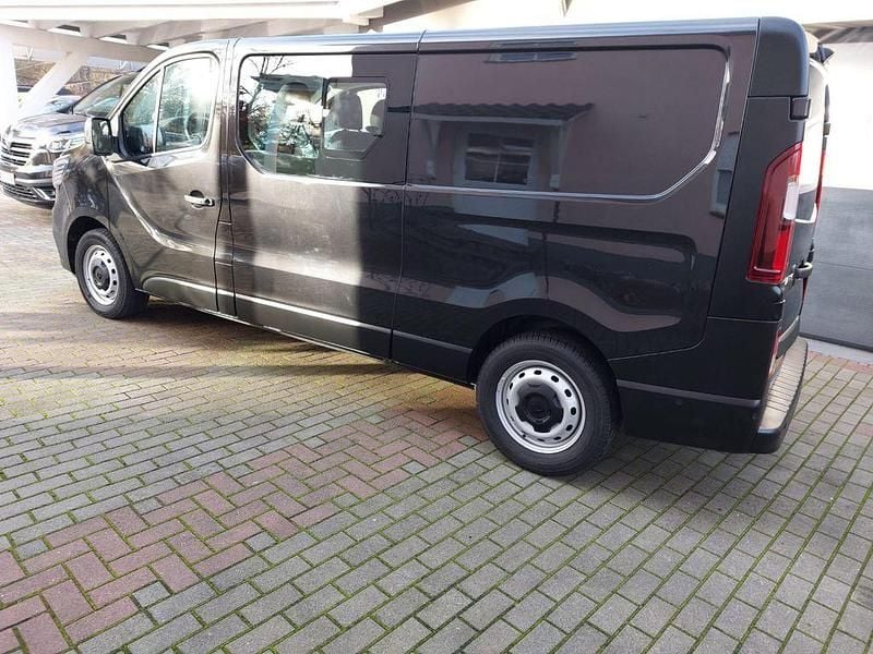 Gebraucht Renault Trafic 150 PS (110 kW) 2022 Schwarz Van / Kleinbus