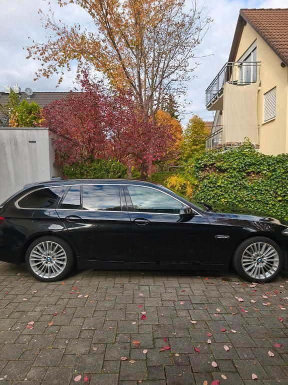 Gebraucht BMW 530 Luxury Line 258 PS (189 kW) 2015 Schwarz Kombi