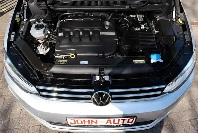 Gebraucht VW Touran Comfortline 116 PS (85 kW) 2021 Reflexsilber Van / Kleinbus