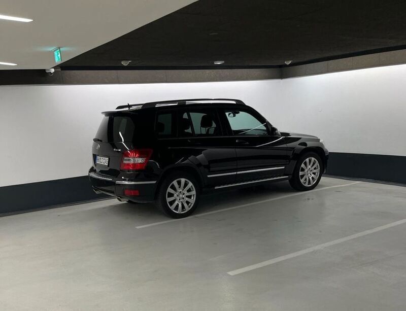 Schwarz Gebraucht 2009 Mercedes GLK350 SUV | 6.500 € (Superpreis) - Bild 1/4