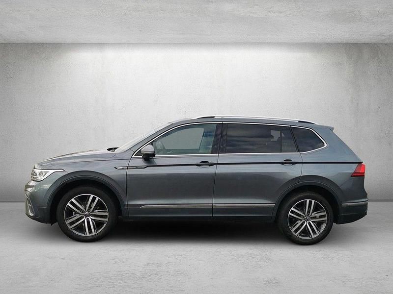 Gebraucht VW Tiguan Allspace Life 150 PS (110 kW) 2021 Platinum grey metallic SUV