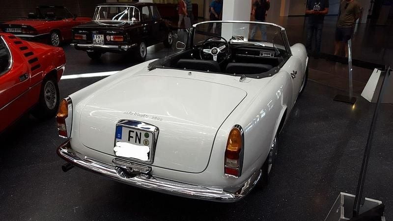 Gebraucht Alfa Romeo 2600 145 PS (106 kW) 1963 Weiß Cabrio