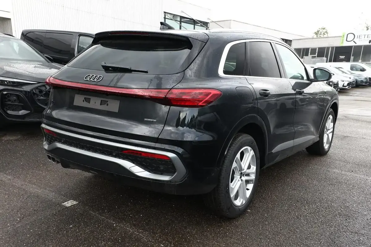 Ny Audi Q5 S-Line 204 HK (150 kW) 2025 Grå SUV