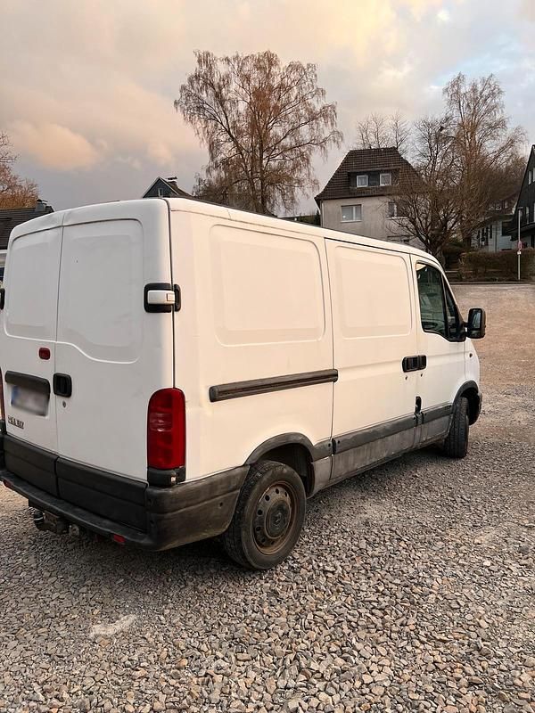 Gebraucht Renault Master 82 PS (60 kW) 2001 Weiß Van / Kleinbus