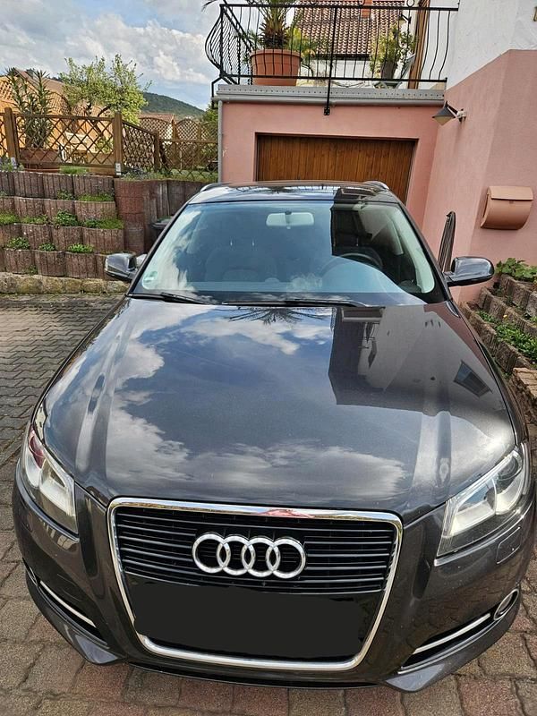 Gebraucht Audi A3 125 PS (91 kW) 2010 Schwarz Kleinwagen