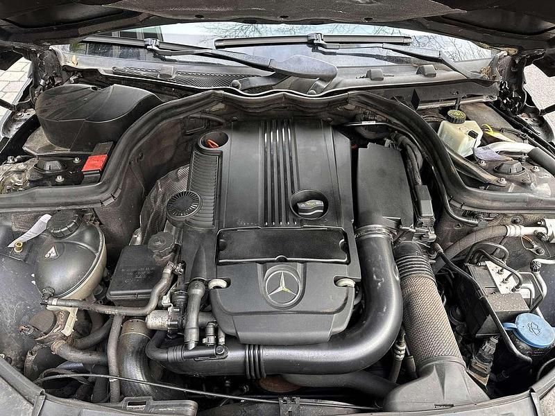 Gebraucht Mercedes C180 Avantgarde 156 PS (114 kW) 2010 Kombi