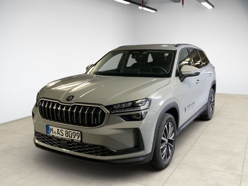 Grau Gebraucht 2024 Skoda Kodiaq Selection SUV | 55.480 € (Teuer) - Bild 1/4