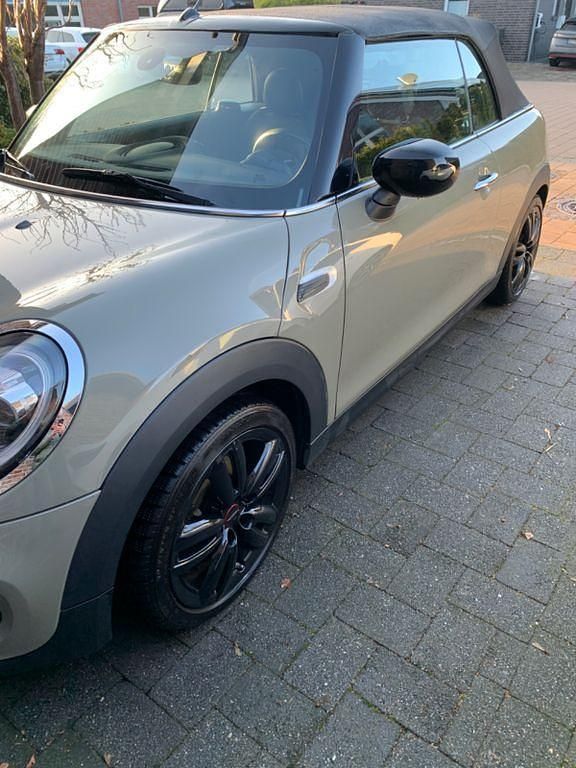 Gebraucht Mini Cooper 136 PS (100 kW) 2019 Grau Kleinwagen