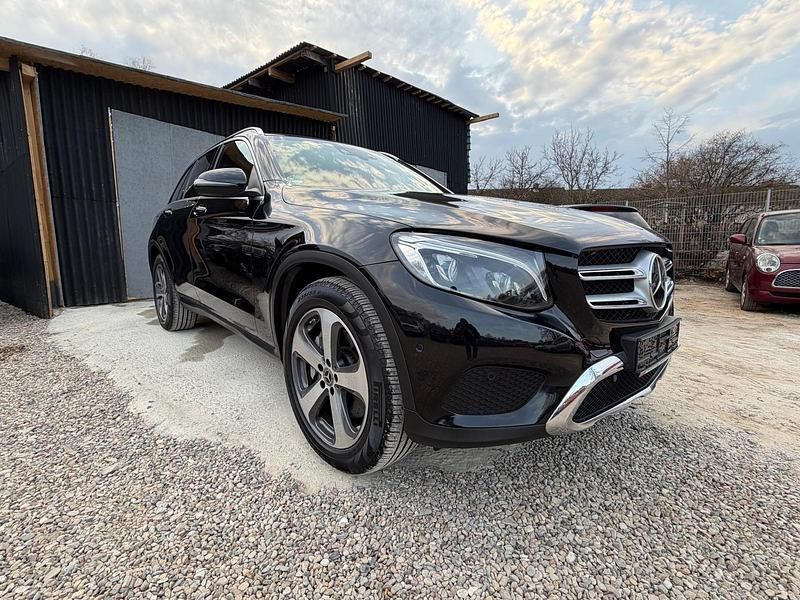 Używany Mercedes GLC350 258 KM (189 kW) 2017 Czarny SUV