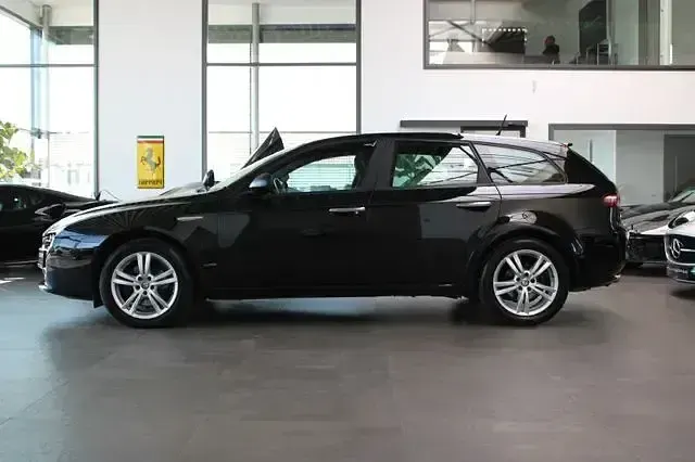Gebraucht Alfa Romeo 159 185 PS (136 kW) 2010 Schwarz Kombi