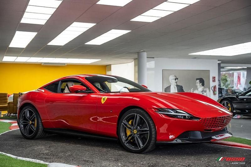 Gebraucht Ferrari Roma 620 PS (456 kW) 2024 Rot Cabrio