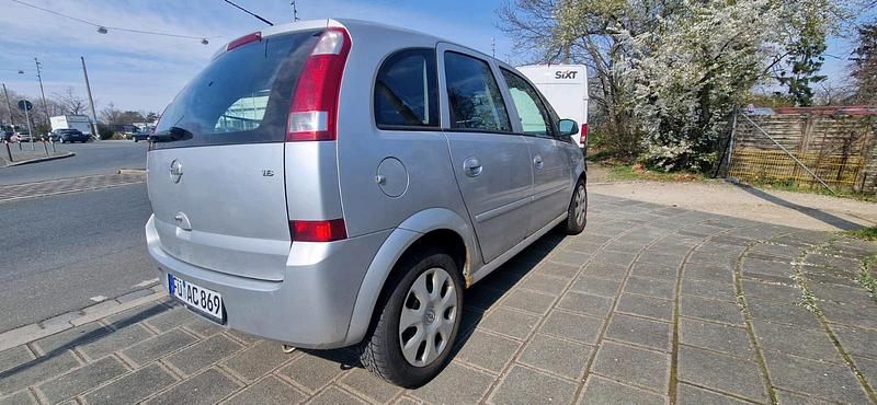 Gebraucht Opel Meriva 101 PS (74 kW) 2005 Silber Van / Kleinbus