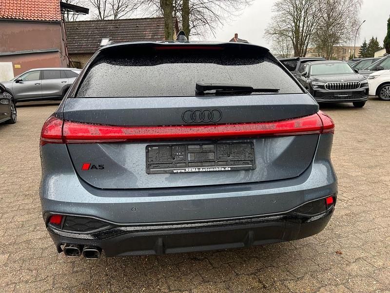 Gebraucht Audi A5 S-Line 204 PS (150 kW) 2024 Blau Kombi