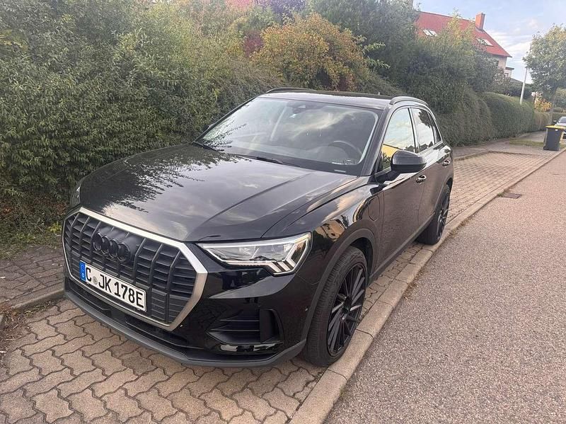 Schwarz Gebraucht 2021 Audi Q3 SUV | 23.450 € (Superpreis) - Bild 1/4