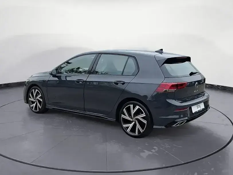 Gebraucht VW Golf VIII R-line 131 PS (96 kW) 2024 Grau Limousine